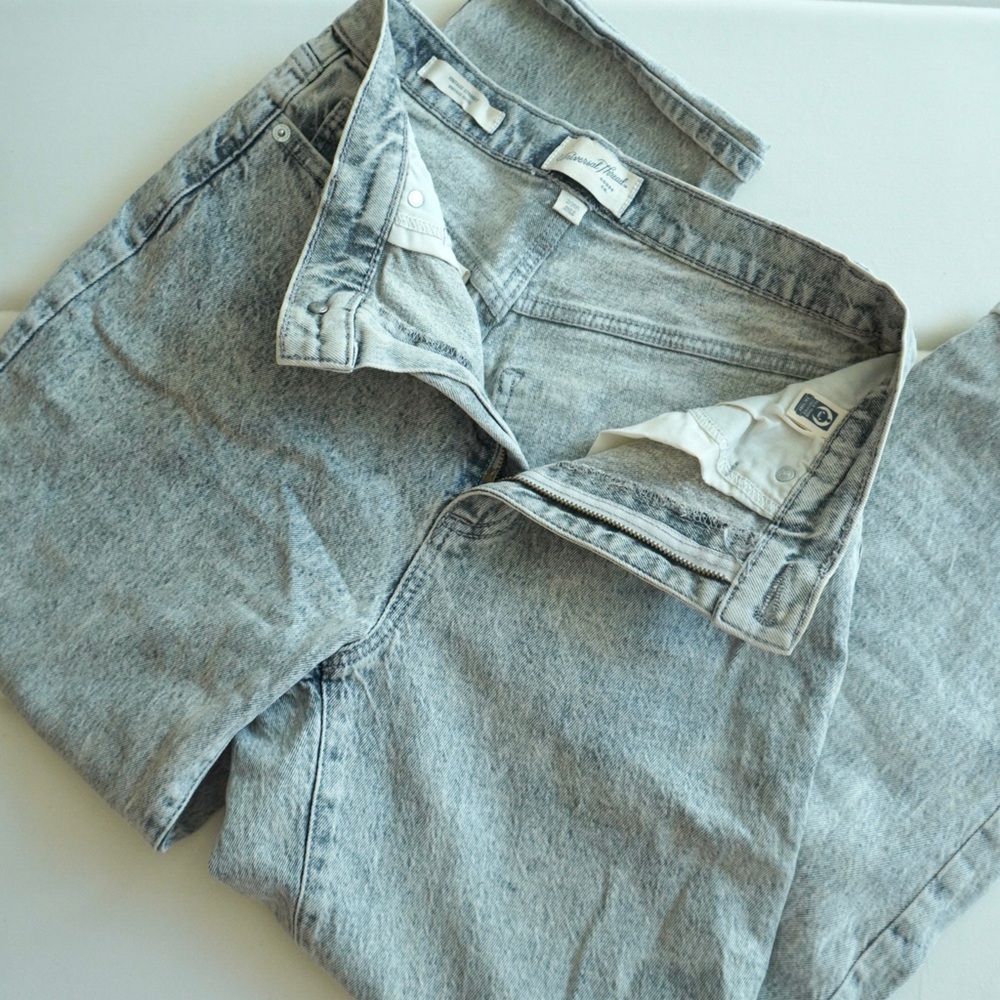 Universal Thread Light Gray Jeans - image 1